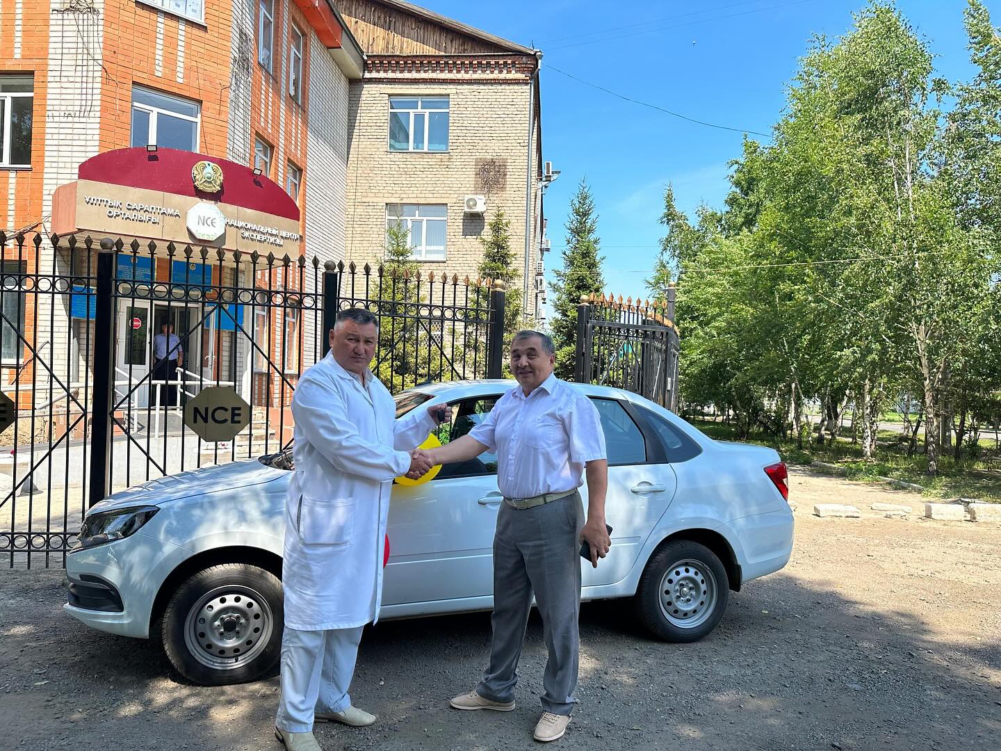 Автопарк НЦЭ пополнился 15 новыми автомобилями